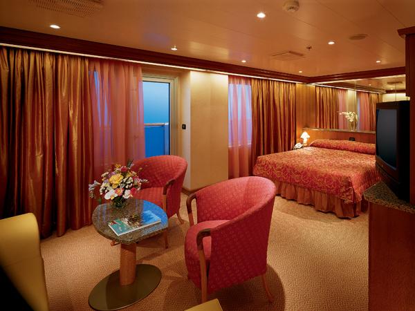 http://www.cruceroclick.com/admin/archivos/Image/CARNIVAL/VICTORY/SUITE%20PENTHOUSE%20bis.JPG