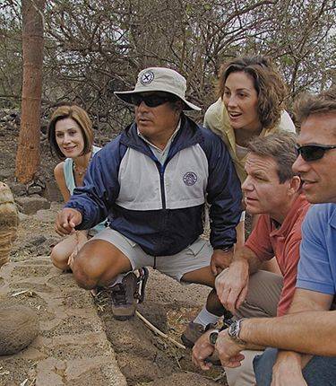 CRUCEROS GALAPAGOS CELEBRITY FLORA CELEBRITY CRUISES EXPLORATION CRUISES GALAPAGOS CRUISES CRUCEROS ISLAS GALAPAGOS NEW CELEBRITY EXPEDITION SHIP CELEBRITY FLORA PUERTO AYORA