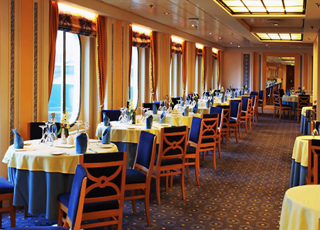El Restaurante "Saint Tropez" a bordo del Costa neoRiviera CRUCEROS MEDITERRANEO COSTA NEORIVIERA CRUCEROS COSTA NEO RIVIERA CRUCEROS MEDITERRANEO COSTA CRUCEROS