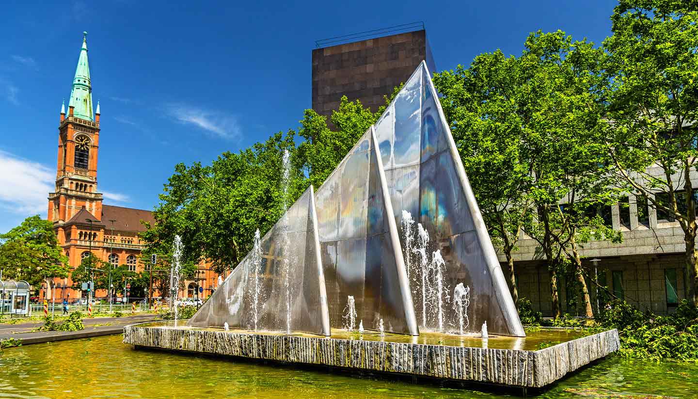 Düsseldorf (Alemania) ALEMANIA RHIN DUSSELDORF CRUCEROS FLUVIALES RHINE CRUISES CRUCEROS FLUVIALES RHIN DUSSELDORF