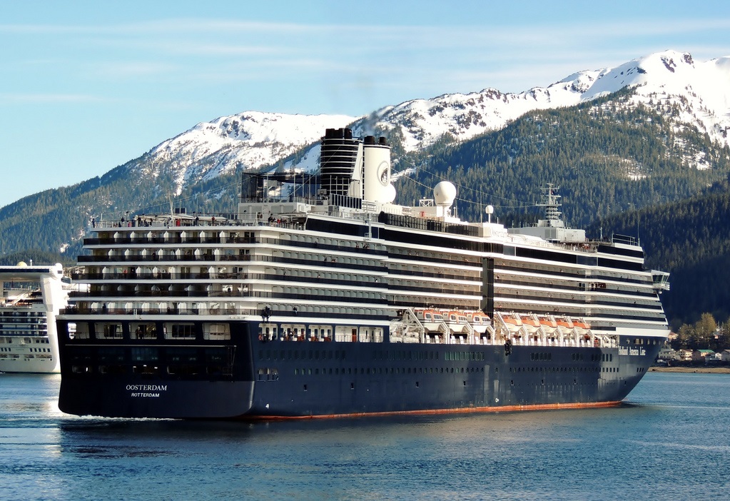 OOSTERDAM%20Alaska%20Juneau%20CRUCEROS%20Popa%202.jpg