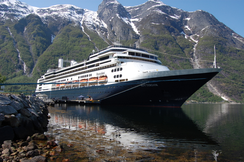 CRUCEROS MS ROTTERDAM HOLLAND AMERICA LINE DESCUENTOS OFERTAS CRUCEROS EN BARCO PEQUEÑO CREUERS CRUCEROS FIORDOS NORUEGOS FLAM SOGNEFJORD HOLLAND AMERICA CRUCEROS DE LUJO