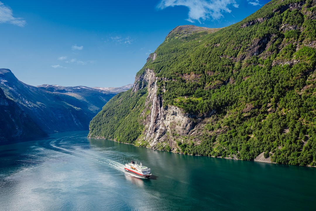 CRUCEROS HURTIGRUTEN FIORDOS NORUEGOS CRUCEROS NORUEGA HURTIGRUTEN CRUCEROS OFERTA FIORDOS NORUEGOS NORWAY FJORDS CRUISES GEIRANGER FJORD CRUCEROS INVIERNO FIORDOS NORUEGOS