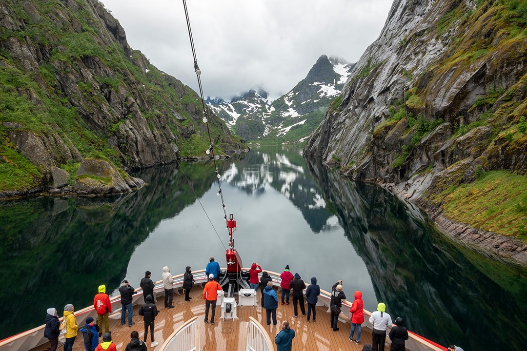 HURTIGRUTEN CRUCEROS FIORDOS NORUEGOS TROLLFJORD NORWAY CRUISES HURTIGRUTEN #Hurtigruten #NorwayFjords #FiordosNoruegos
