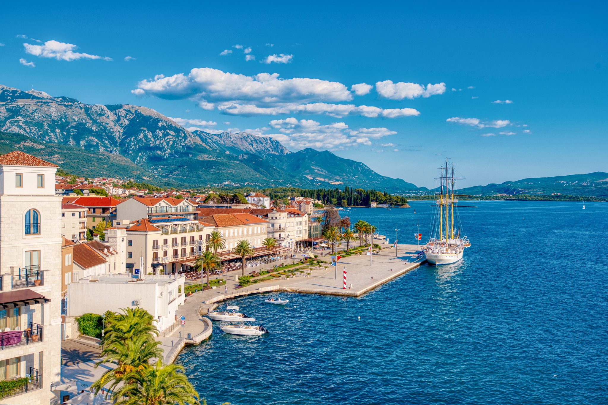 KOTOR CRUCEROS CROACIA CRUCEROS MONTENEGRO CRUCEROS ADRIATICO CRUCEROS MEDITERRANEO CRUCEROS CROACIA TIVAT CROISIERES CREUERS #Tivat #Kotor #Montenegro