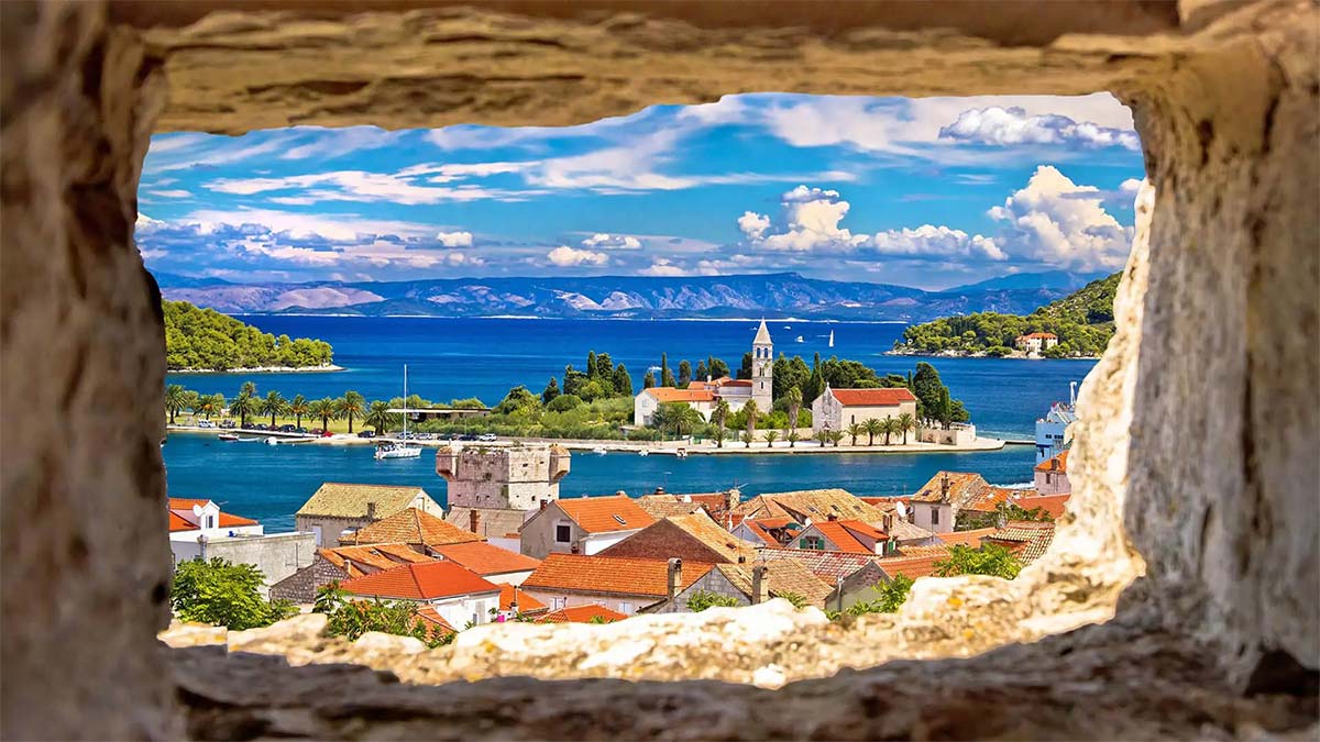 CROACIA VIS CRUCEROS CROATIA CRUISES CROISIERES #CostaDalmata #Vis #Croacia #Croatia #CrucerosCroacia #CroatiaCruises