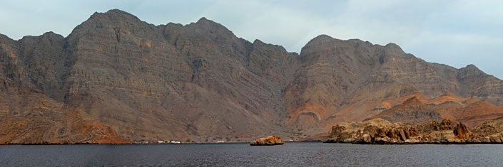 CRUCEROS OMAN CRUCEROS KHASAB CRUCEROS EMIRATOS ARABES CRUCEROS ARABIA CRUCEROS JASAB