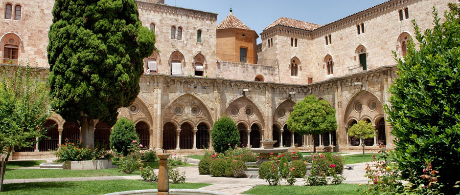 CRUCEROS TARRAGONA CRUCEROS CATALUNYA CREUERS COSTA DOURADA COSTA DORADA CRUCEROS TARRAGONA CRUCEROS DESDE TARRAGONA OFERTAS EN CRUCEROS TARRAGONA CREUERS CATALUNYA CREUERS CATALÁ Catedral Claustro