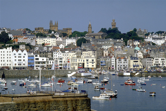 CRUCEROS ST PETER PORT GUERNSEY ISLAS DEL CANAL CHANNEL ISLANDS CRUISES UNITED KINGDOM CRUISES CRUCEROS ISLAS BRITANICAS