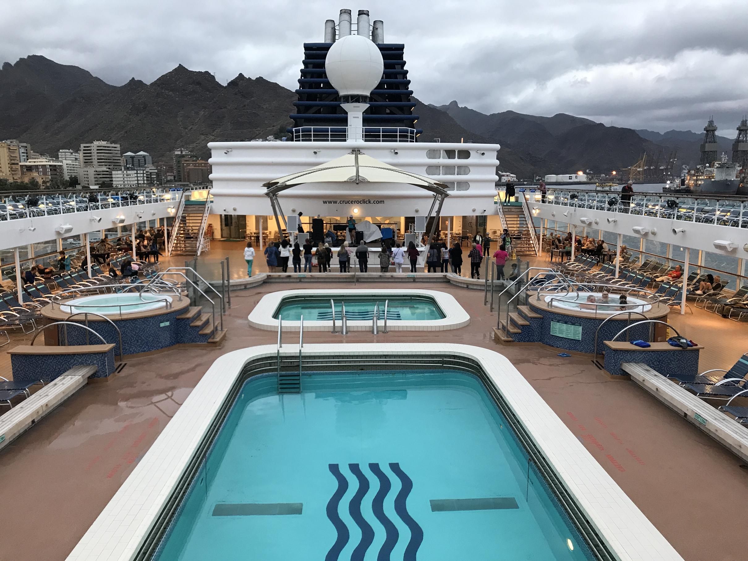 Las piscinas del "Horizon" de Pullmantur Cruceros HORIZON CRUCEROS PULLMANTUR CRUCEROS TODO INCLUIDO CRUCEROS MEDITERRANEO CRUCEROS ISLAS GRIEGAS CRUCEROS CANARIAS CRUCEROS EN ESPAÑOL CRUCEROS PARA ESPAÑOLES CRUCEROS PULLMANTUR CRUCEROS BARATOS CRUCEROS EN OFERTA CRUCEROS FAMILIAS CRUCEROS EN GRUPO CRUCEROS DESCUENTO OFERTAS DE CRUCEROS LISBOA CRUCEROS MALAGA CRUCEROS MARRUECOS CRUCEROS ITALIA CRUCEROS GRECIA CRUCEROS ATENAS CRUCEROS SANTORINI CRUCEROS MIKONOS CRUCEROS MEDITERRANEO CRUCEROS CANARIAS CRUCEROS BARCELONA CRUCEROS MALAGA CRUCEROS VALENCIA CRUCEROS PULLMANTUR CRUISES MEDITERRANEAN CRUISES CANARY ISLAND CRUISES CRUISES EMIRATES CRUISES DUBAI CRUISES CREUERS BIDAIAK CRUCEROS HORIZON #Cruceros #Pullmantur #CrucerosPullmantur #CrucerosNortedeEuropa #CrucerosBaltico #CrucerosTodoIncluido #TodoIncluido #PacoRoncero #Allinclusive #Horizon #BuqueHorizon #Cruises #PullmanturCruises #CrucerosenGrupo #Grupos #Viajesengrupo #Crucerosengrupo #CrucerosenFamilia #Crucerosconniños #GruposCruceros #OfertasGruposCruceros #Piscinas
