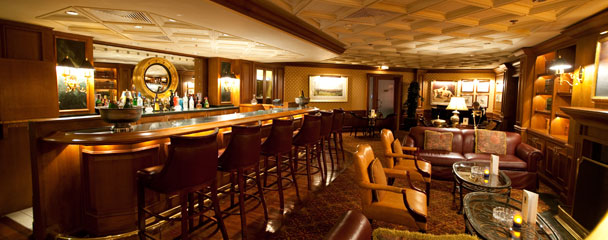 Churchill´s Bar y Cigar Lounge (Horizon) CRUCEROS PULLMANTUR TODO INCLUIDO VACACIONES OFERTA