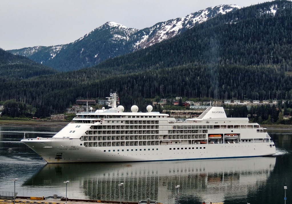 El elegante y refinado Silver Shadow en Juneau (Alaska) CRUCEROS SILVERSEA ALASKA SILVER SHADOW CRUISES SILVER SHADOW ALASKA LUXURY CRUISES CRUCEROS ALASKA SILVERSEA CRUCEROS DE LUJO ALASKA CRUCEROS JUNEAU KETCHIKAN GLACIAR HUBBARD SEWARD VANCOUVER PASAJE INTERIOR