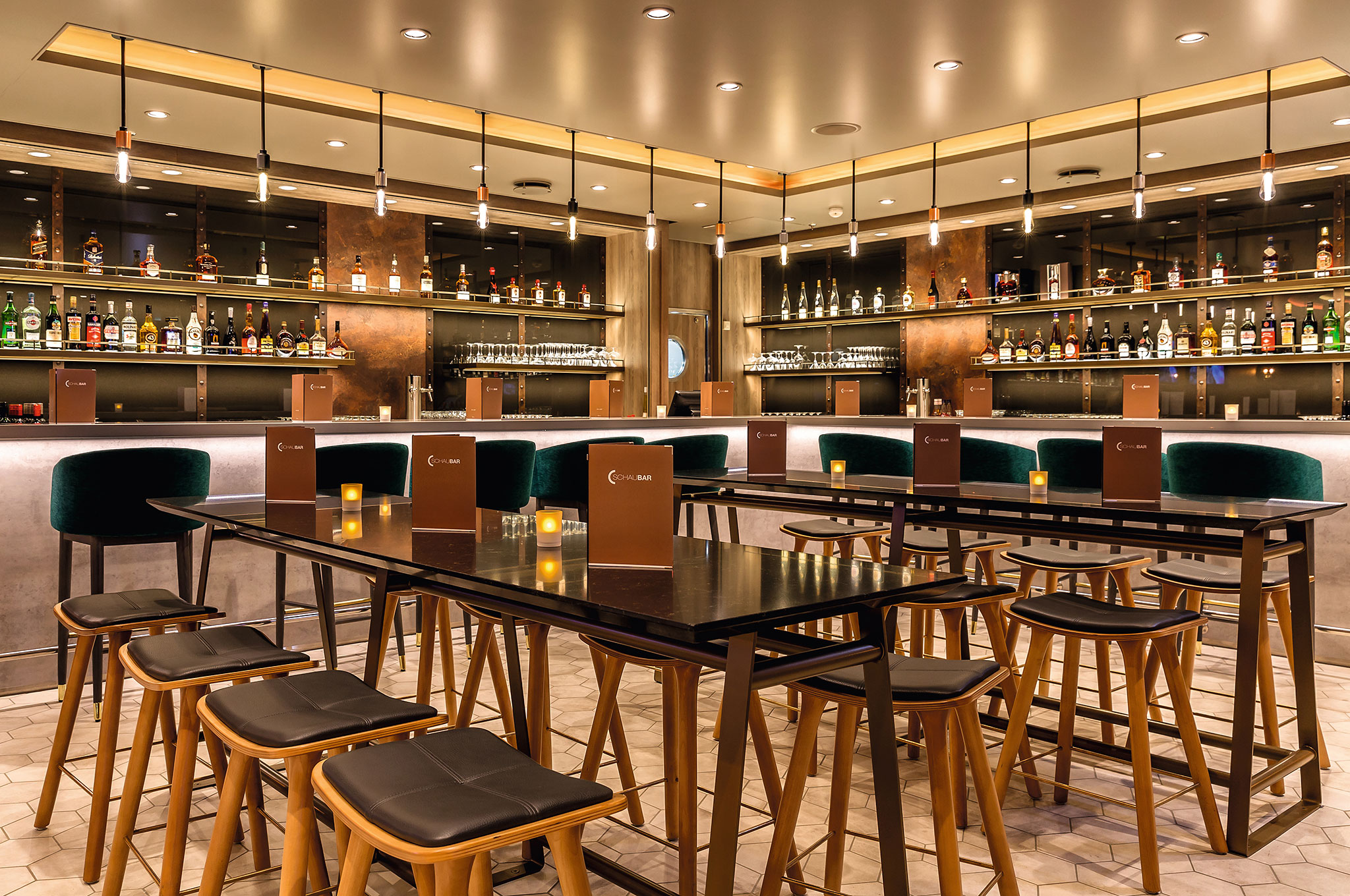 El moderno "Schau Bar" a bordo del Mein Schiff 6 es un punto de encuentro para los amantes de un buen cóctel... CRUCERO MAR & MUSICA CRUCERO FILARMONICA DE VIENA CRUCERO MUSICAL CRUCERO MUSITOUR CRUCERO MUSICA JUNTOS CRUCERO MUSITRAVEL CRUCERO MUSIC CRUISE WIENER PHILARMONIC CRUISE CRUCERO SINFONICA DE VIENA CRUCERO ORQUESTA VIENA CRUCERO MUSICAL CRUCERO DE LUJO ORQUESTA CRUCERO MUSICA CLASICA CRUCERO OPERA CRUCEROS MUSICALES RESERVA CRUCERO FILARMONICA DE VIENA WIENER PHILHARMONIKER KREUZFAHRTEN VIENNA PHILARMONIC ORCHESTRA CRUISE MUSIC CRUISE CLASSICAL MUSIC CRUISE OFERTAS CRUCEROS MUSICA CRUCEROS AMANTES DE LA MUSICA CRUCEROS AMIGOS DE LA OPERA CRUCEROS AFICIONADOS MUSICA CRUCEROS CON CONCIERTOS MEIN SCHIFF 6 CRUCEROS #FilarmonicadeViena #WienerPhilharmoniker #ViennaPhilarmonic #OrchestraCruise #CruceroMusical #Musitour #MusicaJuntos #CruceroClick #CrucerosMusicales