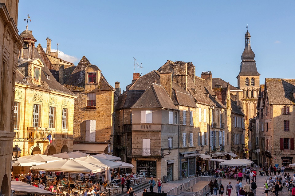 VIENNE FRANCIA CRUCEROS FLUVIALES FRANCIA FRANCE RIVER CRUISES #Vienne #France #FranceRiverCruises