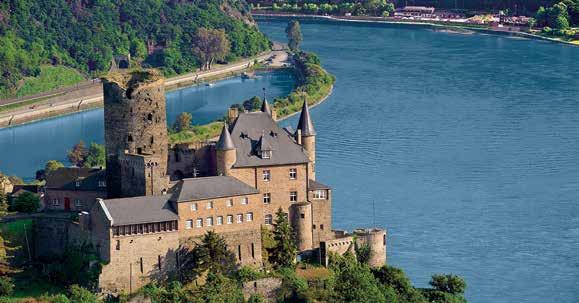 Uno de los increibles castillos en el Rhin que encontraremos a nuestro paso CRUCEROS FLUVIALES RHIN CRUCEROS DE LUJO AMAWATERWAYS CRUCEROS RHIN LUXURY RIVER CRUISES RHINE