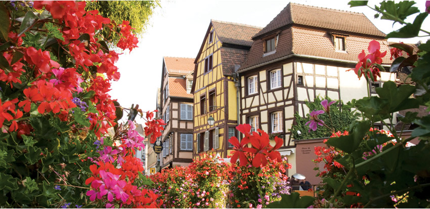 Descubra la belleza de los pueblos del Rhin (Foto: Rüdesheim) CRUCEROS FLUVIALES RHIN CRUCEROS RIO RIHN CRUCEROS RHIN RIVER CRUISES LUXURY RIVER CRUISES