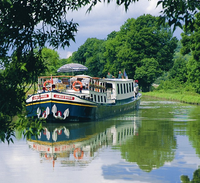 CRUCEROS FLUVIALES CANALES DE FRANCIA CANAL BORGOÑA LA BELLE EPOQUE EUROPEAN WATERWAYS GO BARGING HOTEL BARGE ALQUILER BARCOS FRANCIA CRUCEROS FLUVIALES LUJO PRIVADO BORGOÑA BURGUNDY BARGE CRUISES