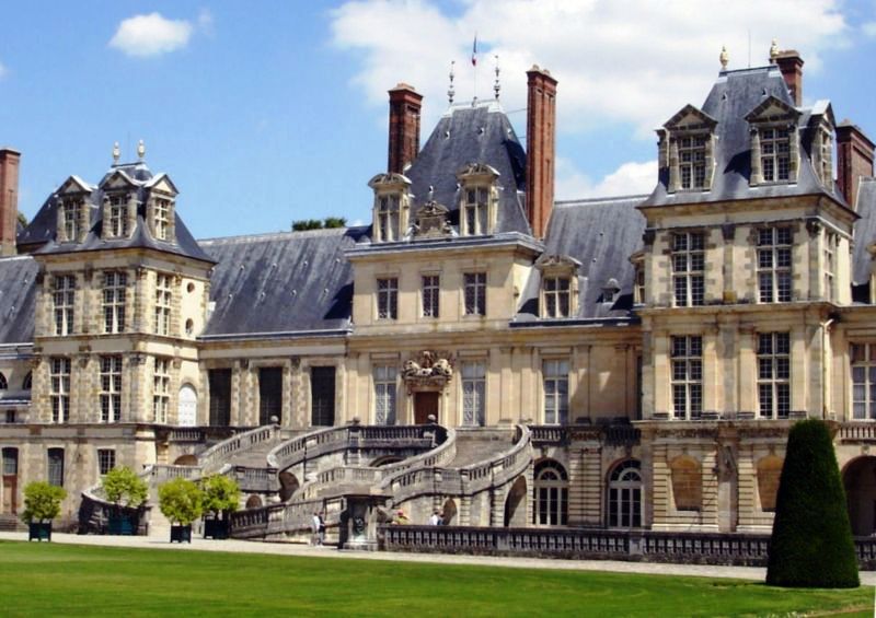 CRUCEROS FLUVIALES CANALES DE FRANCIA CANALES DE HOLANDA LA NOUVELLE ETOILE CRUCEROS FAMILIAS HOLANDA ALEMANIA CRUCEROS EN GRUPO CHARTER ALQUILER DE BARCOS HOLANDA CRUCEROS PRIVADOS CHATEAU DE FONTAINEBLEAU