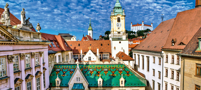 CRUCEROS DANUBIO BRATISLAVA ESLOVAQUIA CRUCEROS FLUVIALES DANUBIO DANUBE RIVER CRUISES BRATISLAVA SLOVAKIA BIDAIAK VIATGES CREUERS CRUCEROS DANUBIO #CrucerosFluviales #Viajes #Vacaciones #Bratislava #Eslovaquia #CentroEuropa #Viatges #Bidaiak