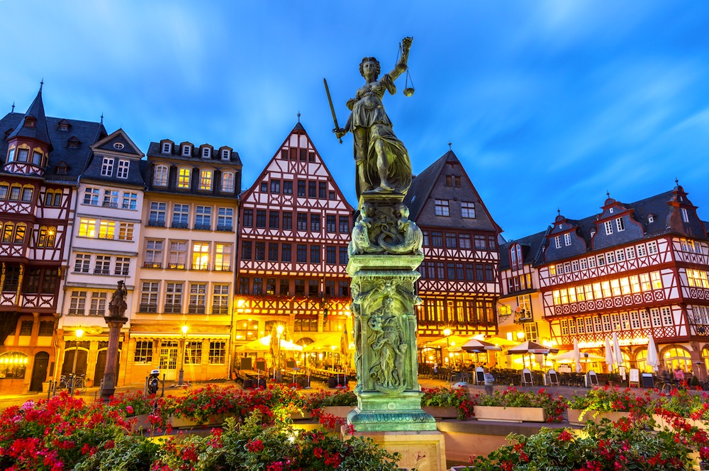 FRANKFURT DEL MENO CRUCEROS FLUVIALES FRANKFURT AM MEIN CRUISES FRANKFURT GERMANY CRUISES #Cruceros #Alemania #Cruises #GermanyCruises #MeinCruises #Deutschland