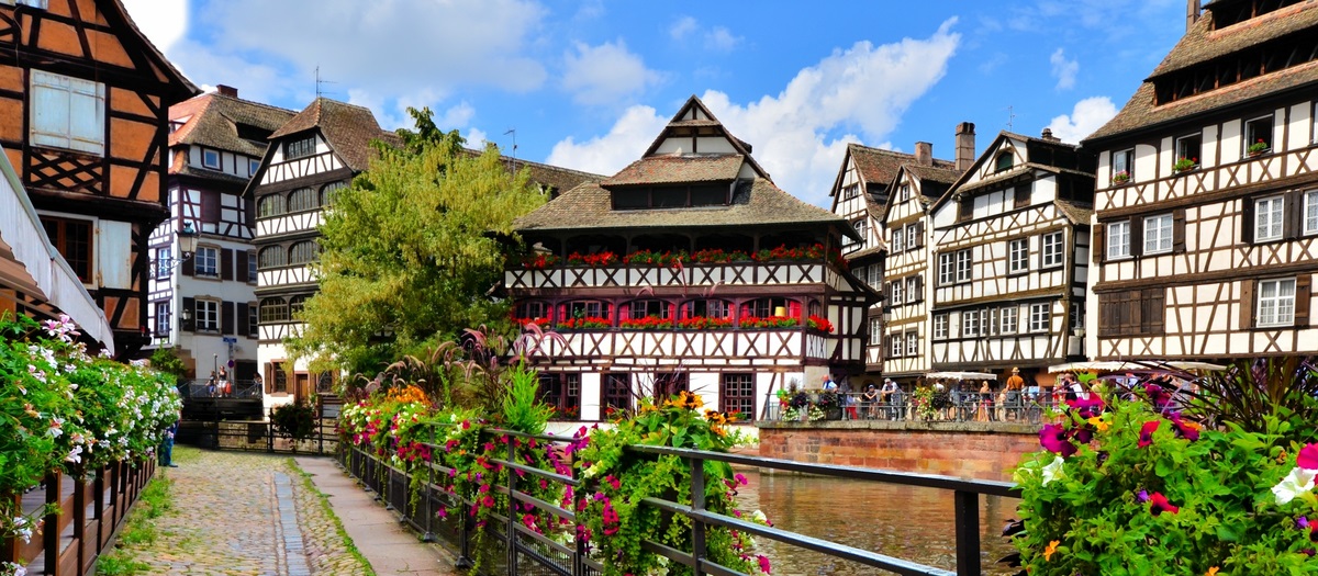 ESTRASBURGO CRUCEROS FLUVIALES RIN CRUCEROS ALEMANIA CRUCEROS FRANCIA FRANCE STRASBOURG #Strasbourg #Estrasburgo #France #Cruises #RiverCruises #FranceCruises #Cruceroclick