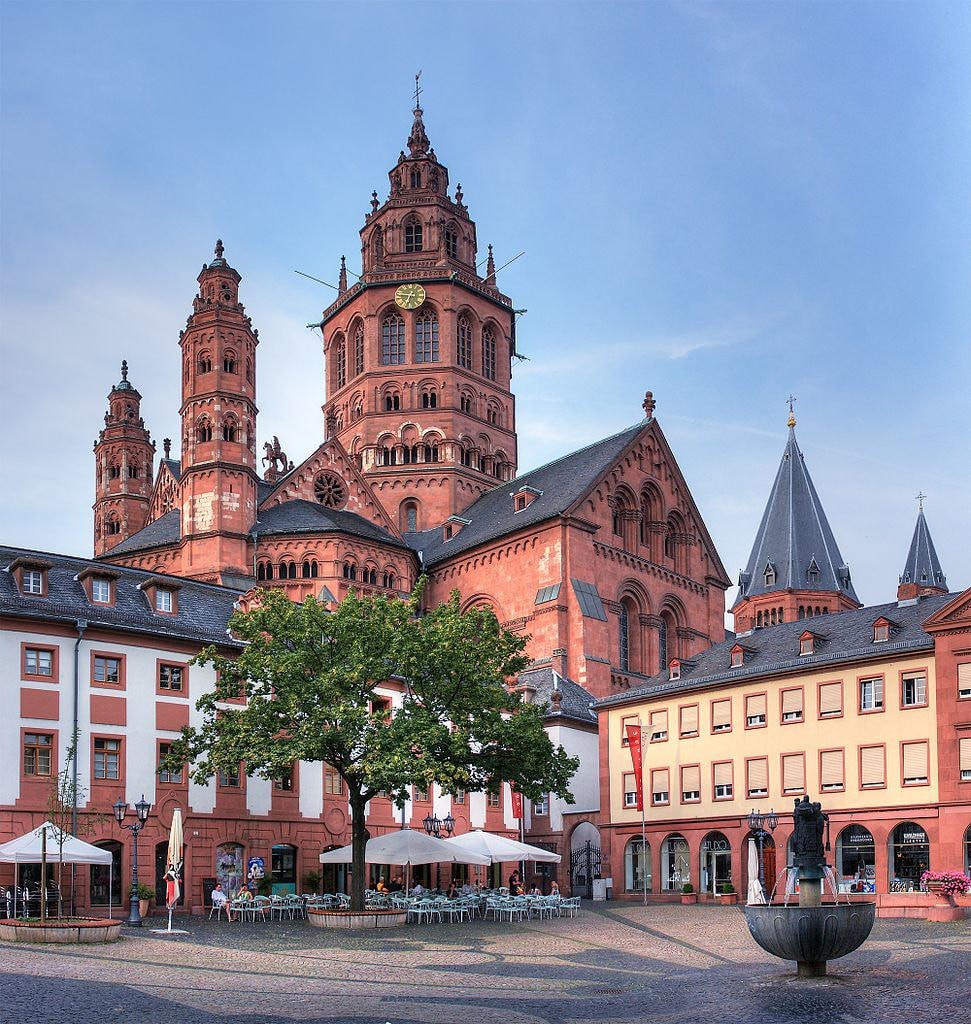 MAGUNCIA MAINZ CRUCEROS RHIN CRUCEROS FLUVIALES ALEMANIA CRUCEROS FLUVIALES RHIN CRUCEROS ALEMANIA RHINE RIVER CRUISES #Maguncia #Mainz #Deutschland #Rhine #RhineCruises #CrucerosRhin #Rin #RhineRiver #CatedraldeMaguncia