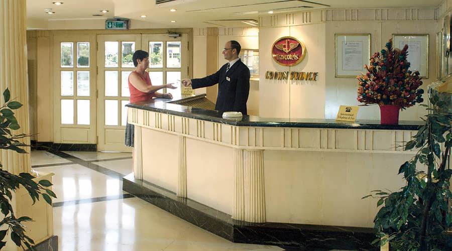 La recepción del MS Crowne Prince estará abierta 24h al día para atendernos en cualquier momento. CRUCEROS NILO CRUCEROS EGIPTO VIAJES EGIPTO CRUCEROS POR EL NILO PIRAMIDES DE EGIPTO POLITOURS CRUCEROS EGIPTO CRUCEROS RIO NILO NILE CRUISES EGYPT CRUISES NILE RIVER CRUISES EGYPT VOYAGES MS CROWNE PRINCESS CRUISES CRUCEROS NILO #Nilo #CrucerosNilo #Egipto #ViajesEgipto #CruceroporelNilo #NileCruises #MSCrownePrince #CrownePrince #Crucerosdelujo #ElCairo #Piramides #Luxor #AbuSimbel #CrucerosAbuSimbel #CrucerosPolitours #Politours