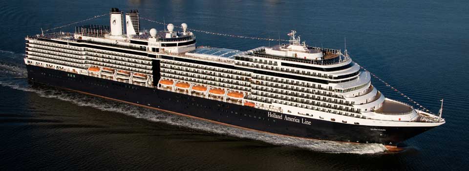 El elegante Eurodam navegando por aguas internacionales