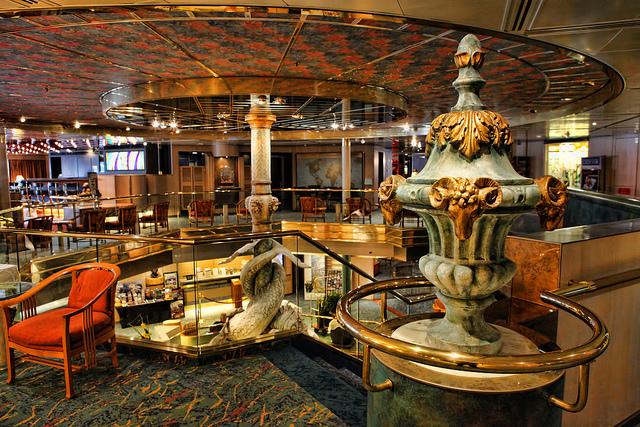 Atrium a bordo del MS Ryndam (Holland America Line) CRUCEROS DE LUJO HOLLAND AMERICA MS RYNDAM CRUCEROS HOLAND AMERICA