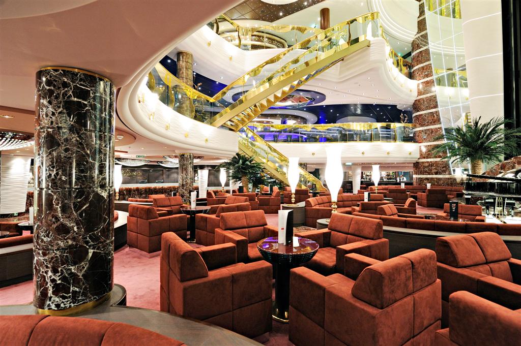 El grandioso e impactante Atrium del MSC Splendida, auténtico corazón del barco MSC SPLENDIDA CRUCEROS MSC CRUCEROS CRUCEROS FAMILIARES MSC SPLENDIDA CRUCEROS EMIRATOS CRUCEROS ARABIA CRUCEROS ASIA CRUCEROS ORIENTE CRUCEROS MEDITERRANEO CRUCEROS FAMILIARES MSC CRUCEROS MSC SPLENDIDA