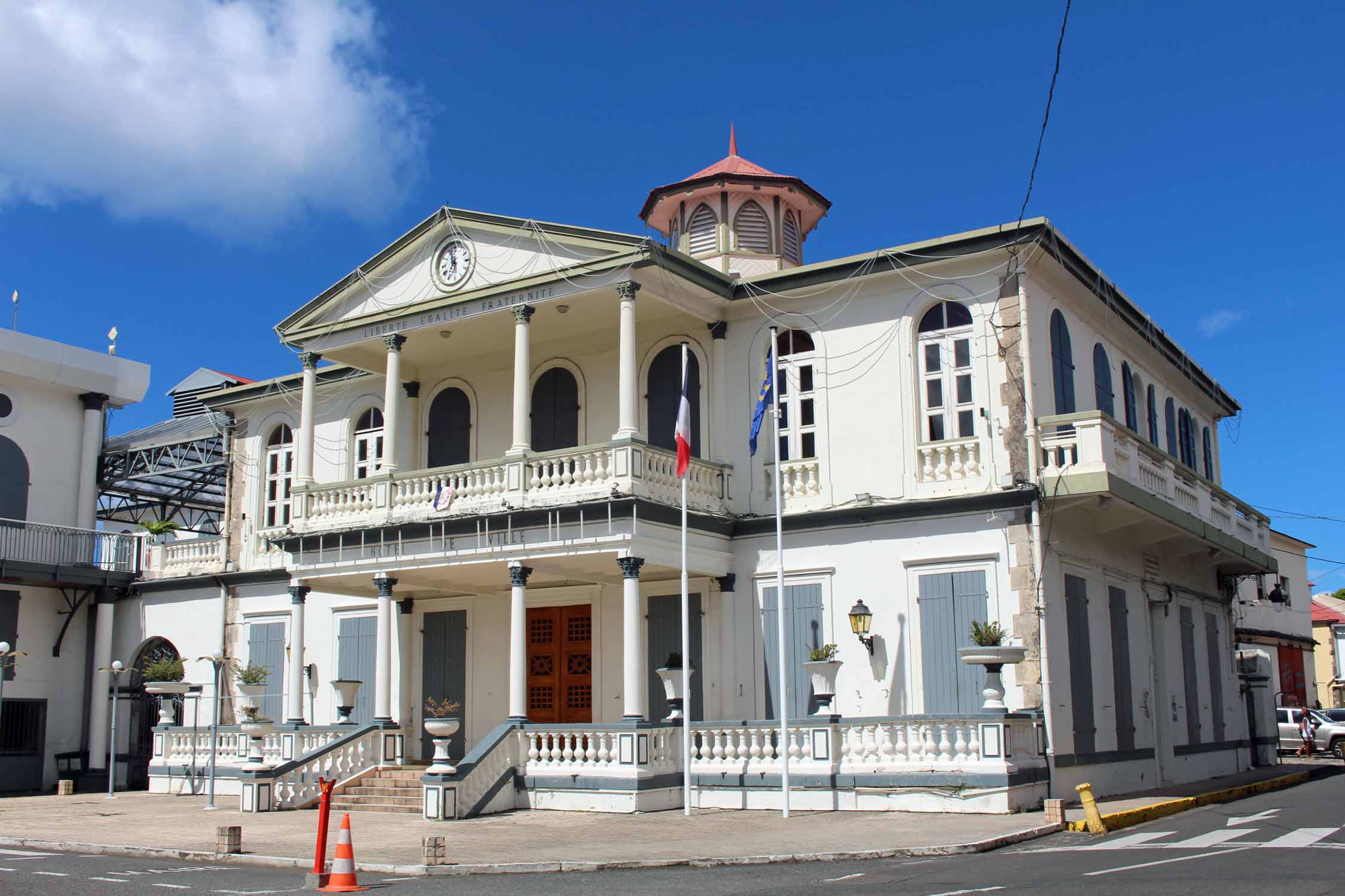 BASSE-TERRE GUADELOUPE CARIBE GUADALUPE ANTILLAS MENORES CRUCEROS ANTILLAS CRUCEROS GUADALUPE CRUCEROS ISLAS CARIBE CROISIERES GUADELOUPE CRUISES CARIBBEAN CRUISES GUADALUPE CRUCEROS CARIBE #Guadeloupe #Basse-Terre