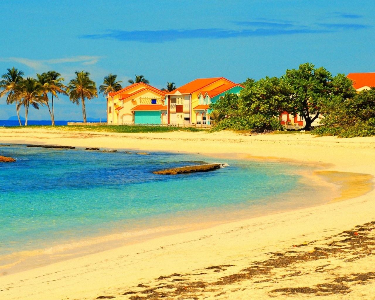 CRUCEROS GUADELOUPE FRANCIA GUADALUPE CARIBE CRUCEROS CARIBE CARIBBEAN CRUISES POINTE A PETRE PLAYAS DEL CARIBE