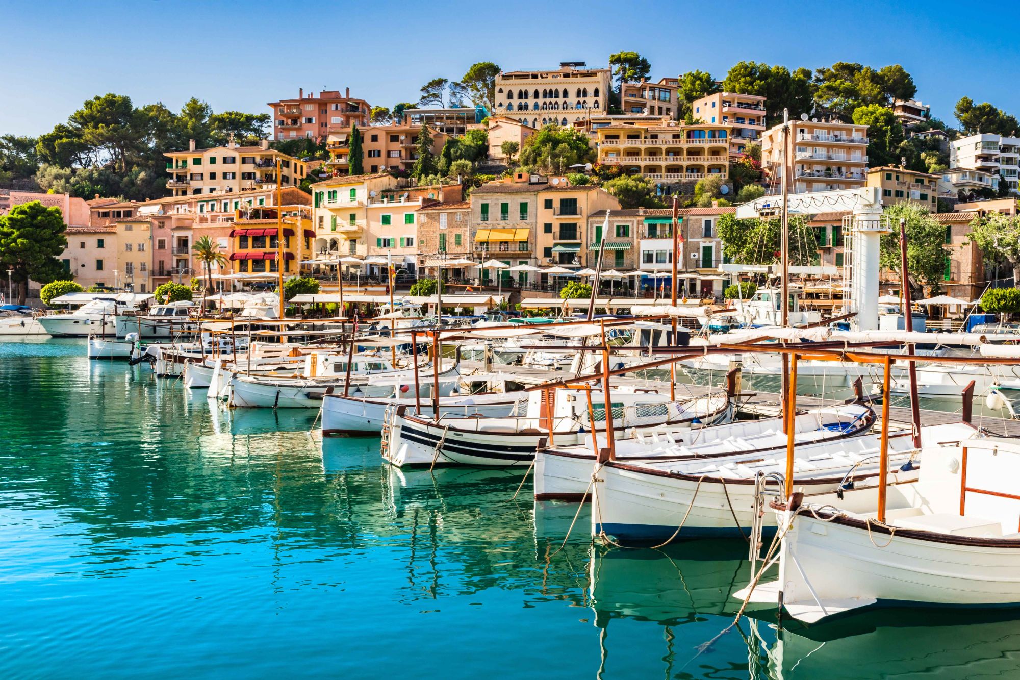 MALLORCA SOLLER YATES VELEROS CRUCEROS MALLORCA MEDITERRANEO OCCIDENTAL CRUCEROS PALMA DE MALLORCA #Mallorca #Baleares #Soller