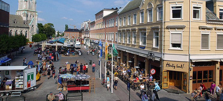 KRISTIANSAND CENTRO NORUEGA CRUCEROS COSTA NORUEGA