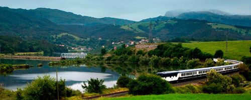 Descubra la belleza de la Costa Cantábrica a bordo del refinado tren transcantábrico clásico... CRUCEROS EN TREN TRANSCANTABRICO CLASICOS CRUCEROS SOBRE RAILES CRUCEROS EN TREN TRENES DE LUJO RENFE FEVE CRUCEROS NORTE DE ESPAÑA CRUCEROS TERCERA EDAD VIAJES DE LUJO