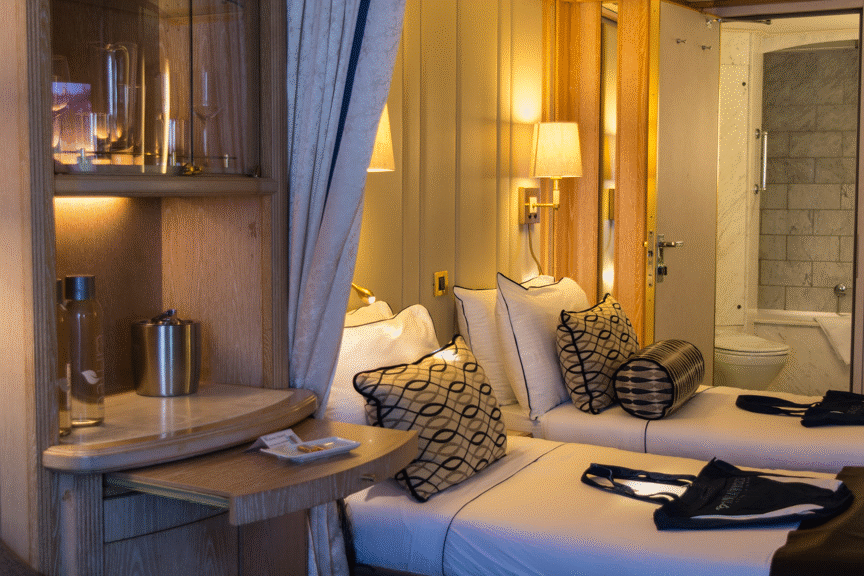 Las Suites a bordo de los elegantes Yates de lujo de Windstar Cruises, el Star Pride, el Star Legend y el Star Breeze están llenas de detalles pensados para su confort y bienestar. INFORMACIÓN Y RESERVAS: Telf. 91 593 42 28 (si llama desde España) Telf. (+34) 667 667 447 (si llama desde fuera de España) E-mail: info@cruceroclick.com Escriba o llámenos y será atendido por un agente de viajes especializado en los lujosos cruceros WINDSTAR CRUISES CRUCEROS WINDSTAR CRUISES CRUCEROS EN YATE CRUCEROS STAR PRIDE CRUCEROS STAR LEGEND CRUCEROS STAR BREEZE CRUCEROS EN BARCO PEQUEÑO CRUCEROS POCOS PASAJEROS CRUCEROS WINDSTAR YACHT CRUISES YACHT LIFE CRUCEROS PUERTOS PEQUEÑOS CRUCEROS EN YATE CRUCEROS DE LUJO EN YATE CRUCEROS WINDSTAR EN YATES WINDSTAR YACHT CRUISES #CrucerosenYate #YachtCruises #WindstarCruises #LuxuryCruises #CrucerosDeLujo #YachtLuxuryCruises #CrucerosenYate #EventosEmpresa #CharterCruceros #CruiseCharter #GroupCharterCruises #LuxuryCharter #LuxuryTravel #CrucerosDeluxe #CrucerosDeLujo #CrucerosPocosPasajeros #CrucerosExclusivos #CrucerosDeLujo #WindstarCruises #YatesWindstar #WindstarYachtCruises #StarBreeze #StarLegend #StarPride