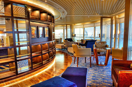El Yacht Club es un elegante lounge con unas vistas extraordinarias desde la proa del barco en la cubierta 8, la más alta del barco CRUCEROS WINDSTAR CRUISES CRUCEROS EN YATE CRUCEROS STAR PRIDE CRUCEROS STAR LEGEND CRUCEROS STAR BREEZE CRUCEROS EN BARCO PEQUEÑO CRUCEROS POCOS PASAJEROS CRUCEROS WINDSTAR YACHT CRUISES YACHT LIFE CRUCEROS PUERTOS PEQUEÑOS CRUCEROS EN YATE CRUCEROS DE LUJO EN YATE CRUCEROS WINDSTAR EN YATES WINDSTAR YACHT CRUISES #CrucerosenYate #YachtCruises #WindstarCruises #LuxuryCruises #CrucerosDeLujo #YachtLuxuryCruises #CrucerosenYate #EventosEmpresa #CharterCruceros #CruiseCharter #GroupCharterCruises #LuxuryCharter #LuxuryTravel #CrucerosDeluxe #CrucerosDeLujo #CrucerosPocosPasajeros #CrucerosExclusivos #CrucerosDeLujo #WindstarCruises #YatesWindstar