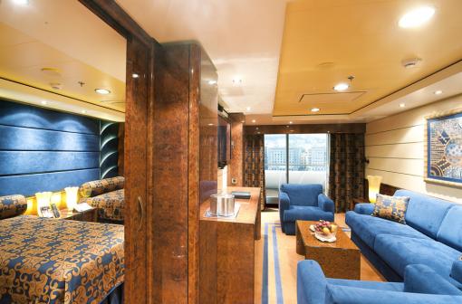 Executive Suite Yacht Club YC2