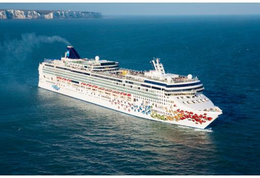 Imagen del Norwegian Gem en Dover (Inglaterra)