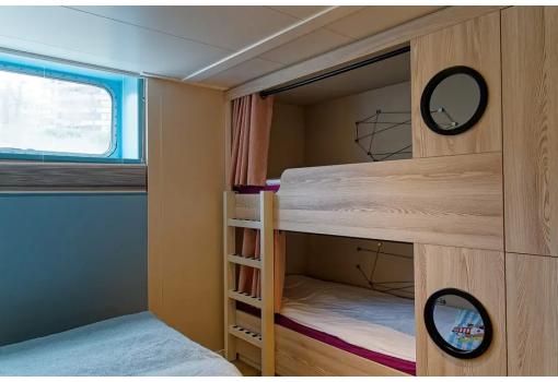 Las cabinas familiares tienen sitio para 3 niños y 2 adultos