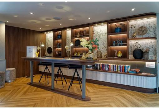 Connect Lounge & Biblioteca